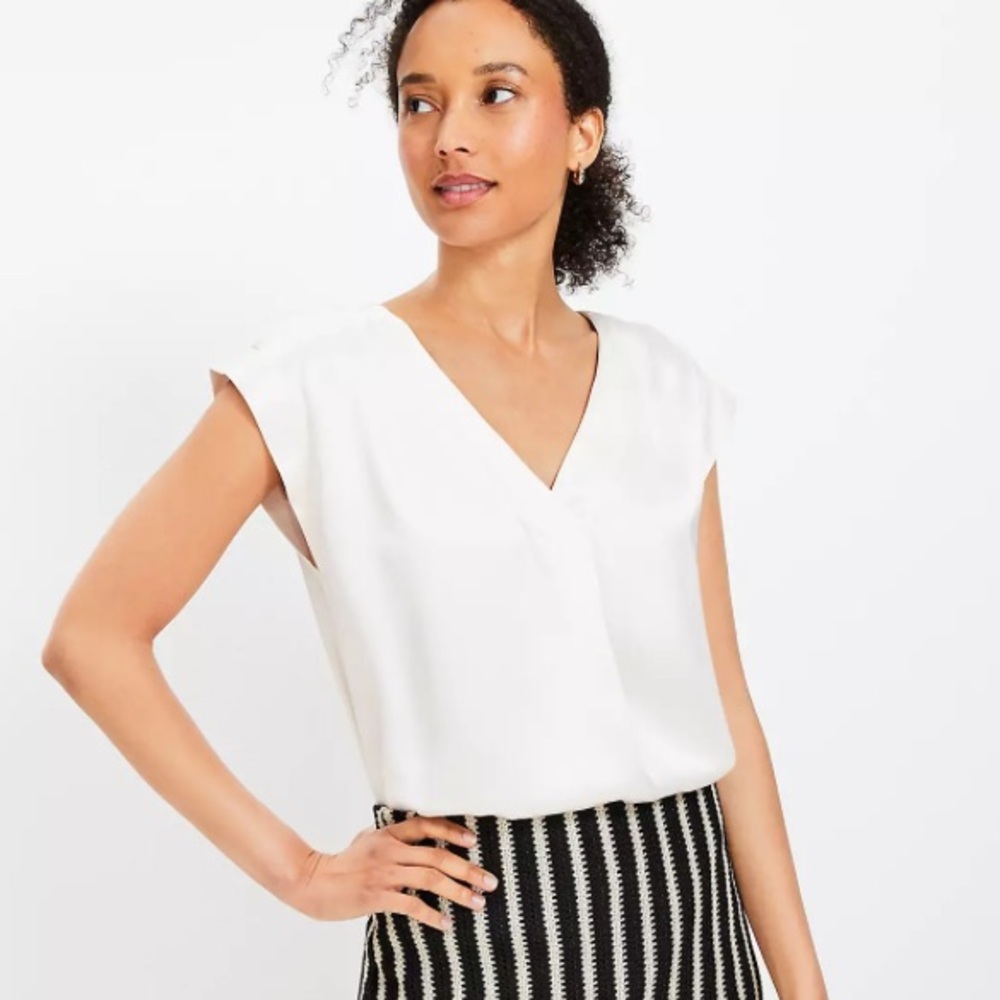 Loft NWT White V-Neck Blouse